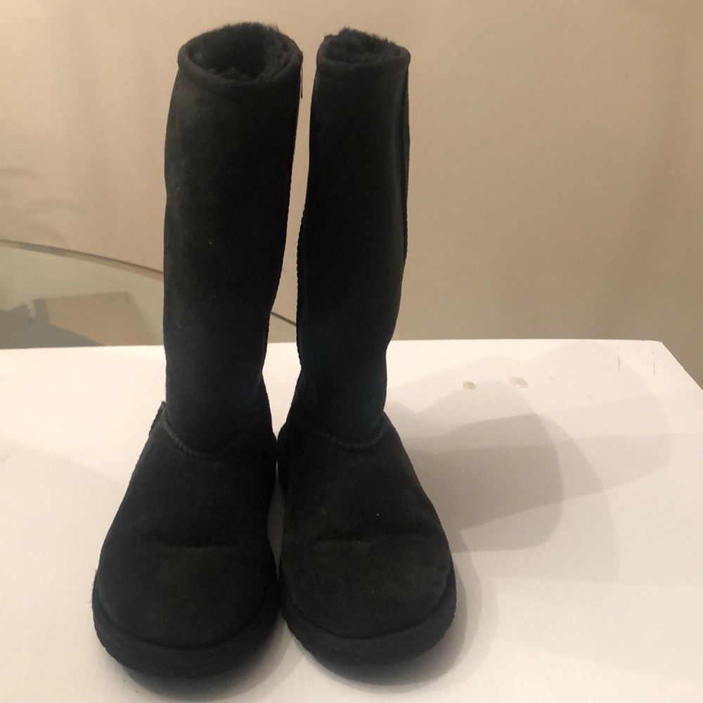 Girls UGG boots - Picture 1 of 10